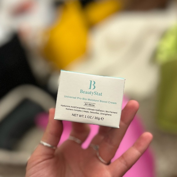 BeautyStat | Moisture Boost Cream - Picture 2 of 5